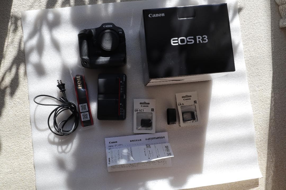 Canon EOS R3 ボディ（箱、他付属、美品）予約済み