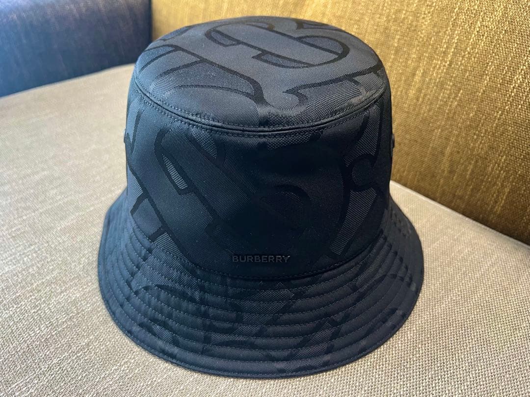 バケットハット　バーバリー　TBモノグラム　ブラック