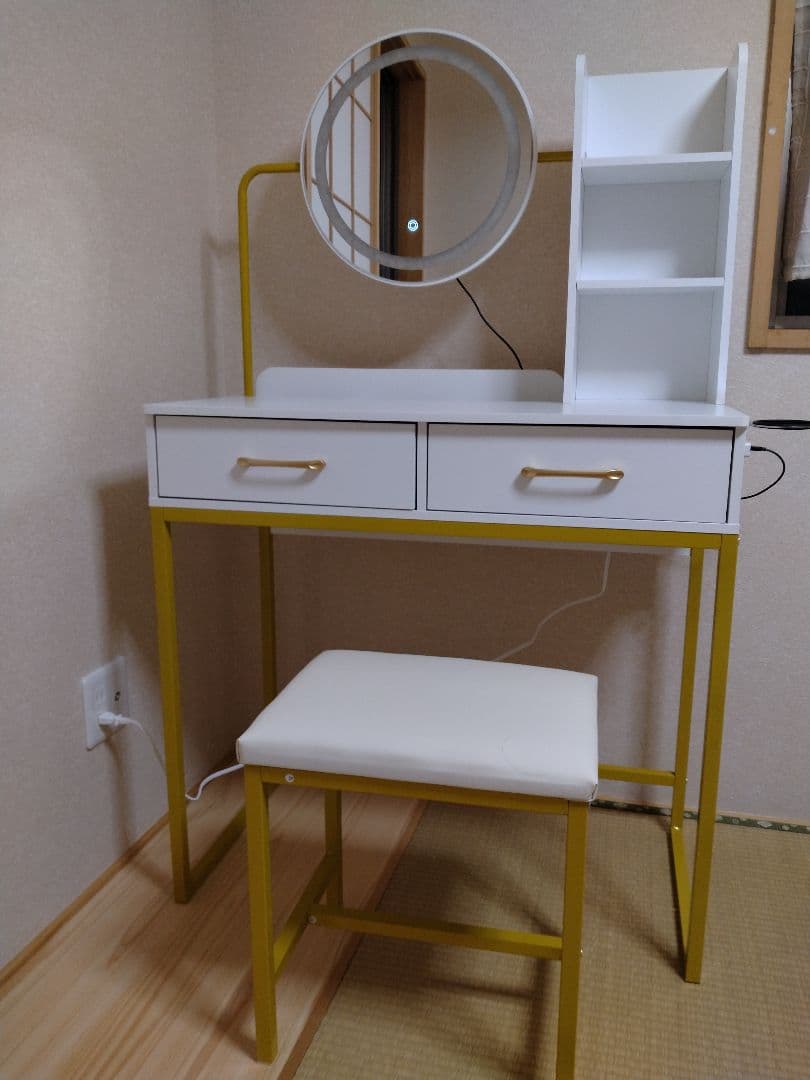 【新品未使用】☆ドレッサー☆ドウィンクス　楽天市場　収納多め　ミラーライト付き