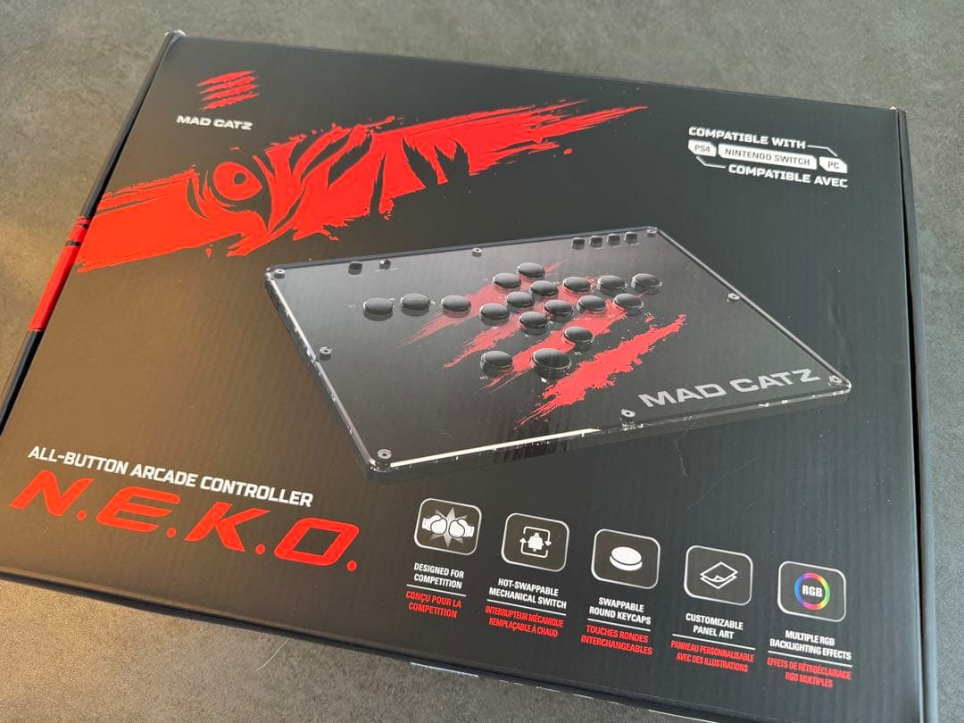 MAD CATZ N.E.K.O. アーケードコントローラー
