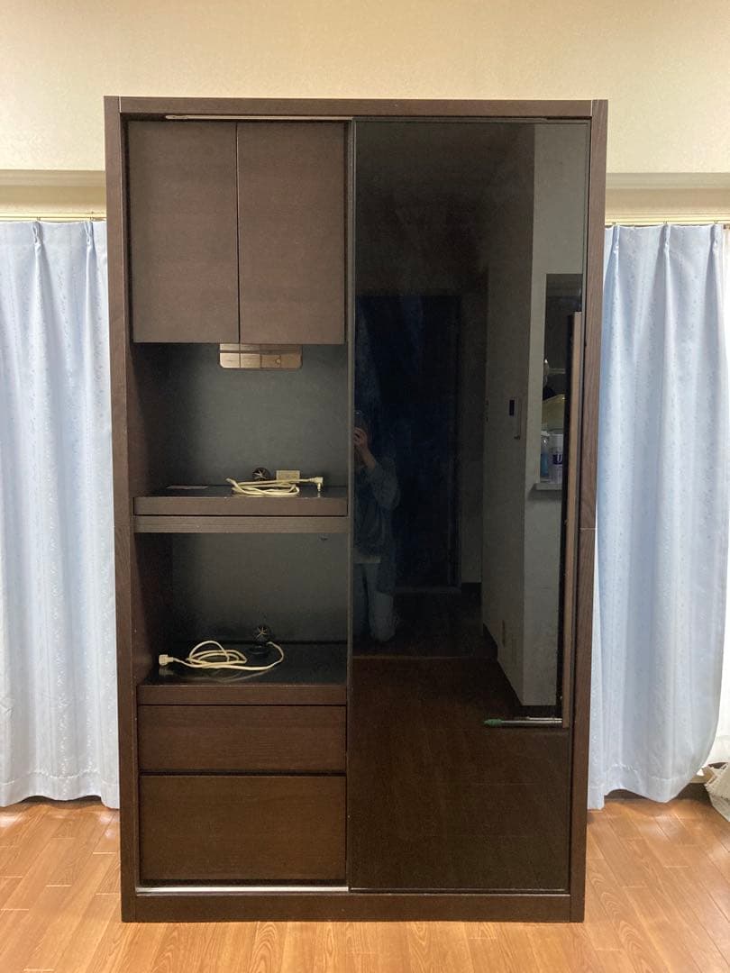 ☆ アクタス ダークブラウン 食器棚・キッチンボード ブラックガラス ☆