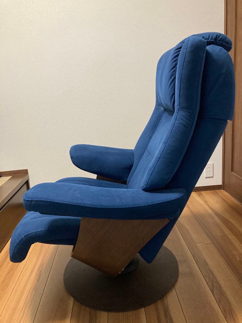 カリモク　ザ・ファースト　ネイビー リクライニングチェア 1人掛けソファ