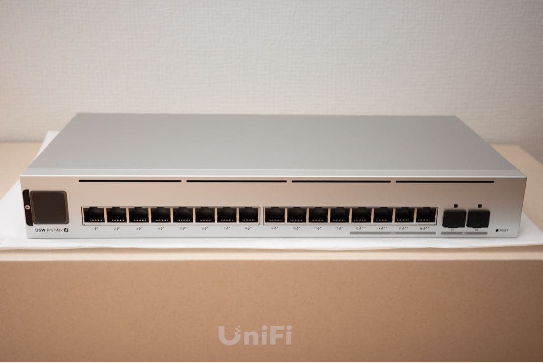 UniFi Pro Max 16 PoE & ラックマウント