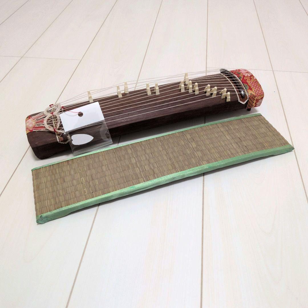 小梅　ミニ琴　短琴　木製琴　和楽器　13弦　アンティーク　台座付き