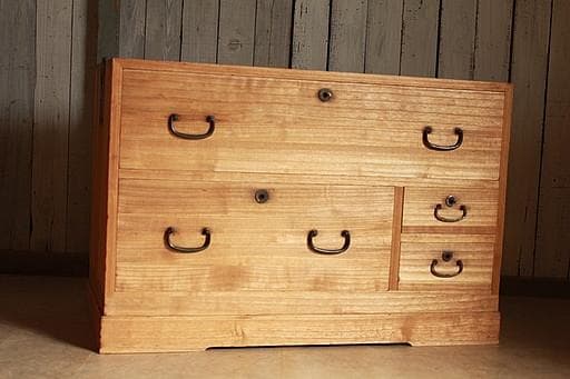 古い木製の引き出し4杯　チェスト　桐箪笥　昭和レトロ　収納　古家具　古民家