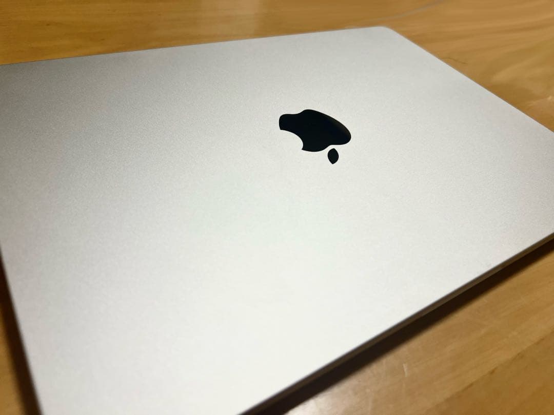 MacBook本体 MacBook Air M2 16GB 256GB
