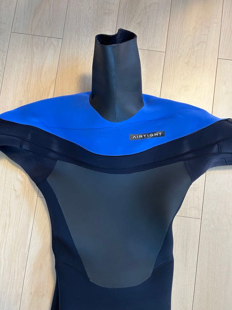 AIRTIGHT ドライスーツ　MLサイズ