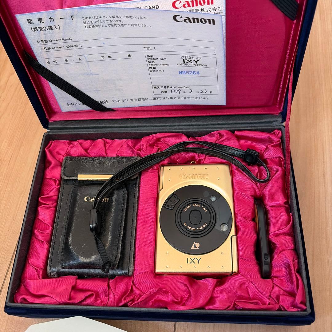 キヤノン60周年を記念して発売された特別限定モデルです。