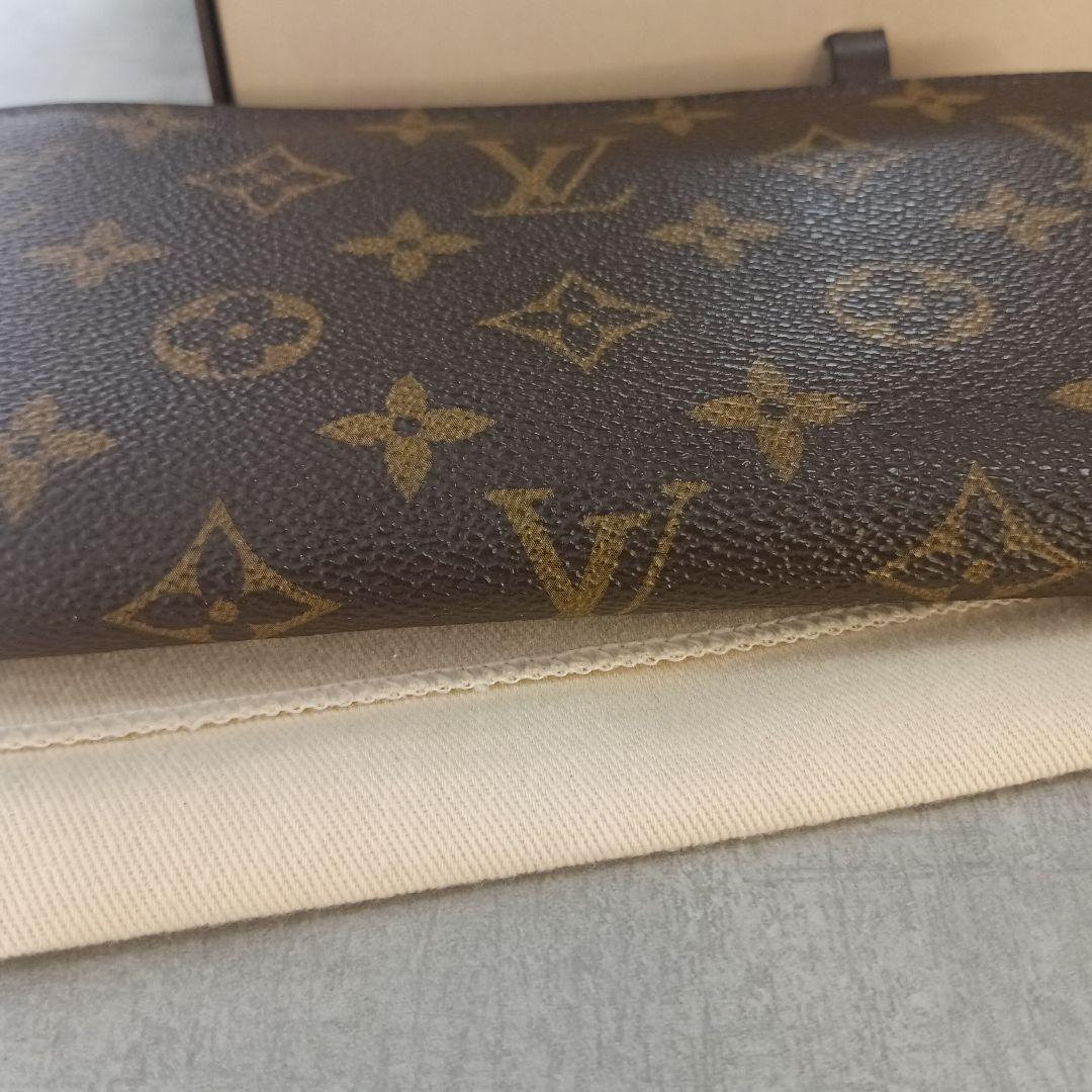 ルイヴィトン　モノグラム　財布　長財布　ジッピーウォレット