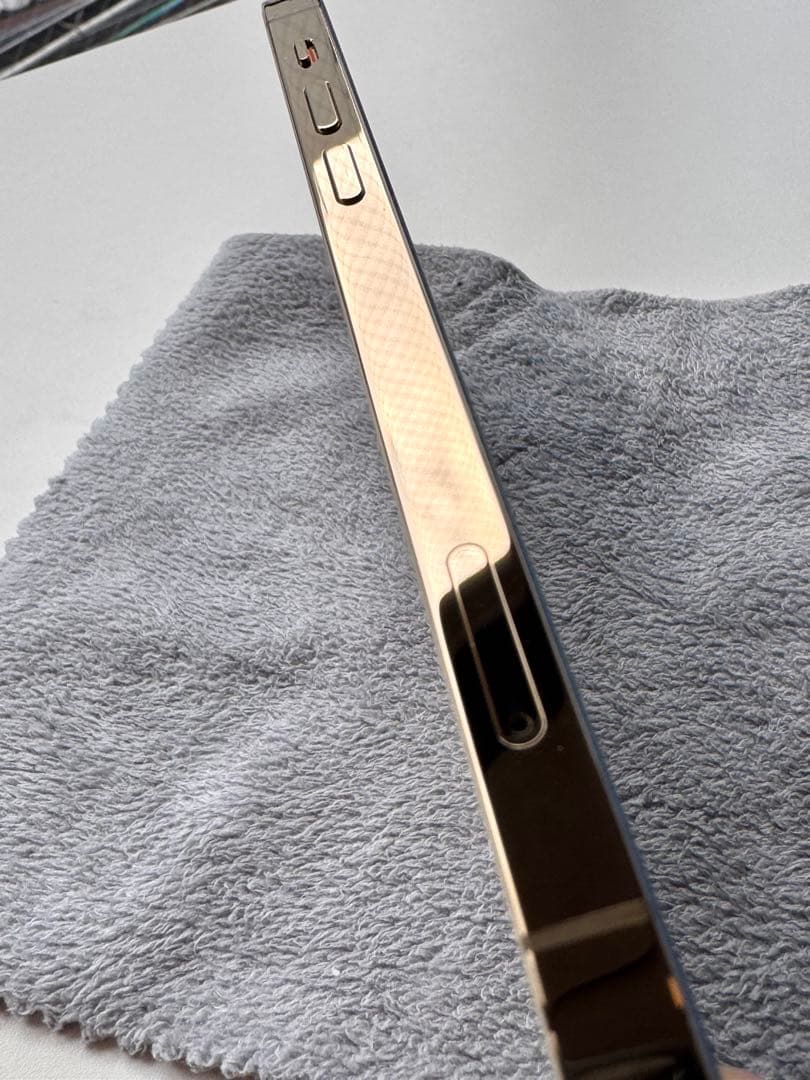 【超美品】Apple iPhone 12Pro ゴールド 128GB 残量88%