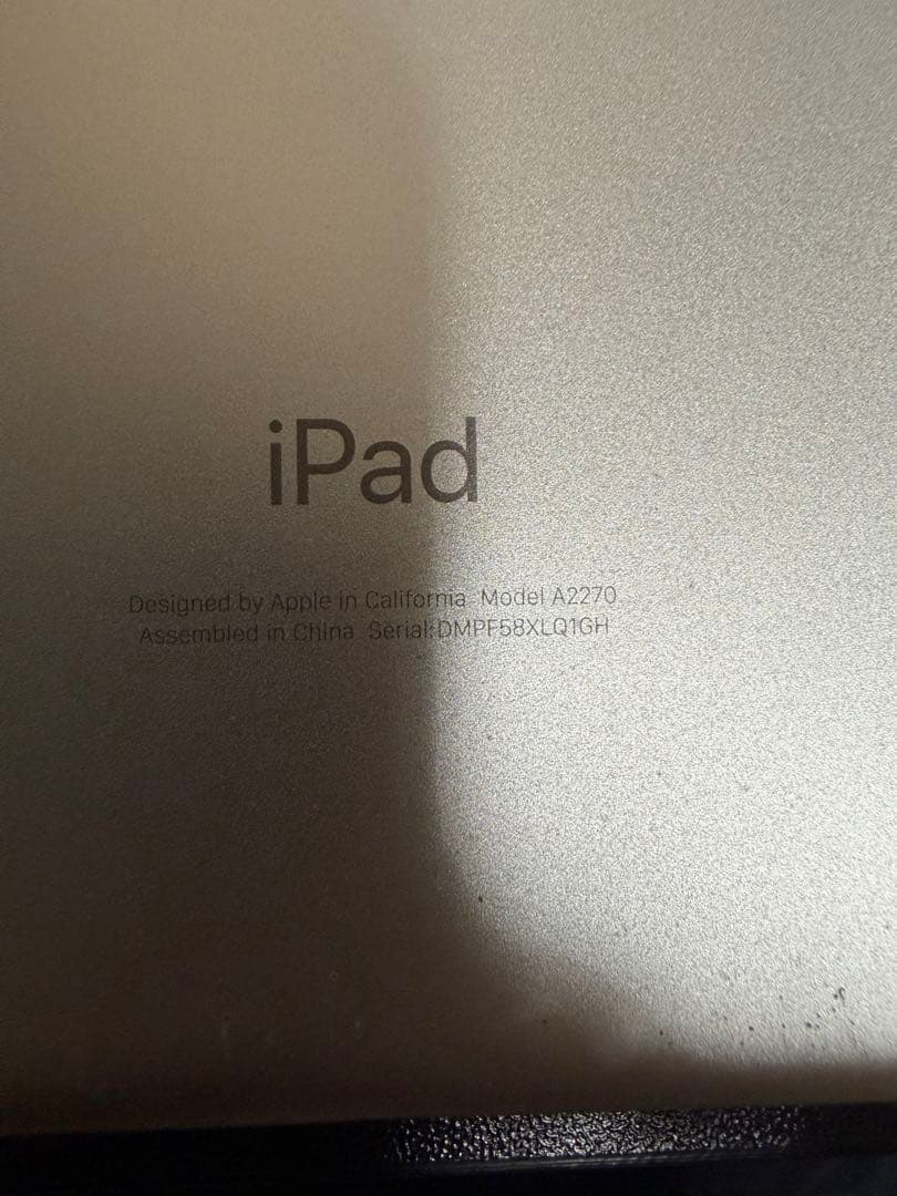Apple iPad 第8世代（バッテリージャンク品）本体のみ
