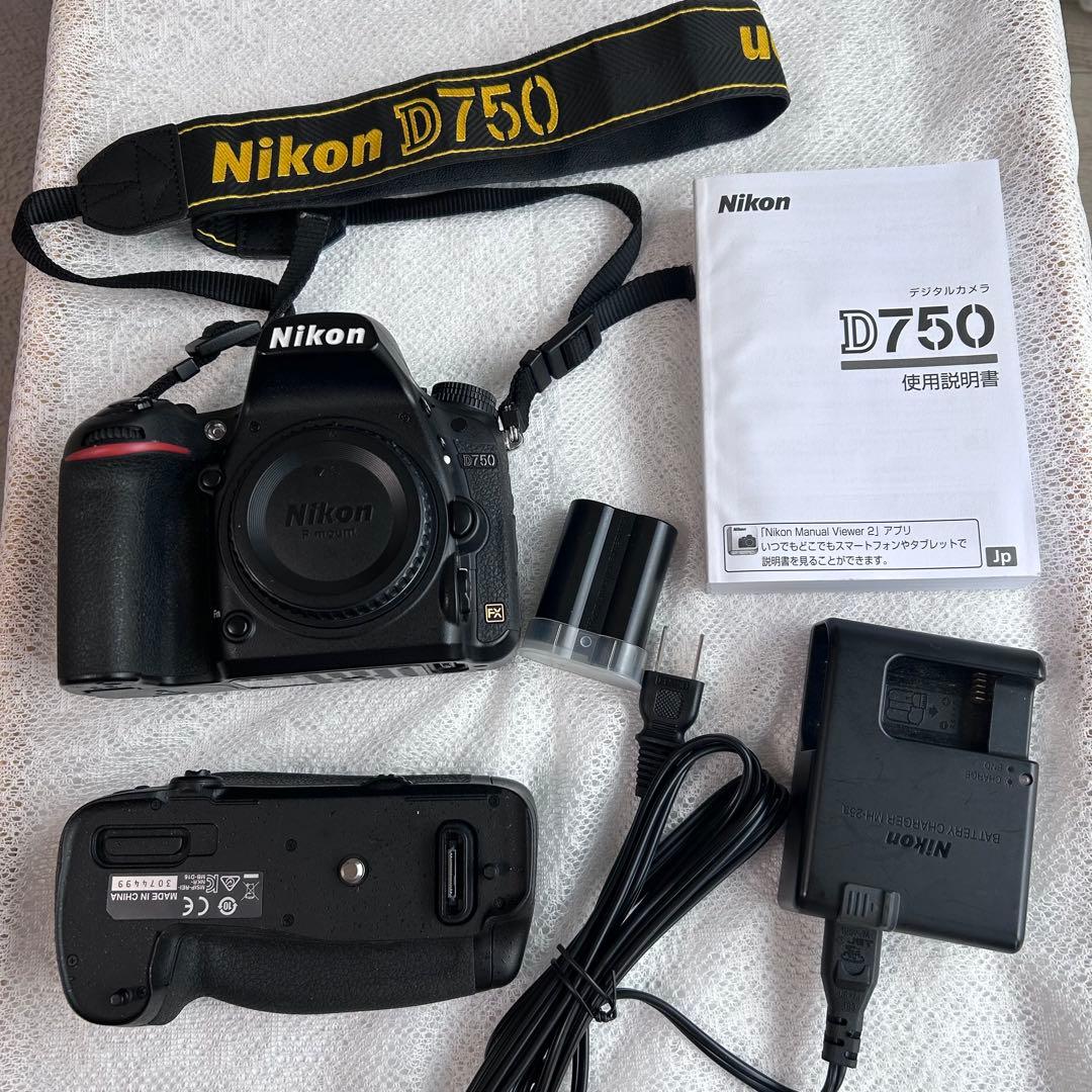 Nikon D750 一眼レフカメラ 本体　縦グリップ付き