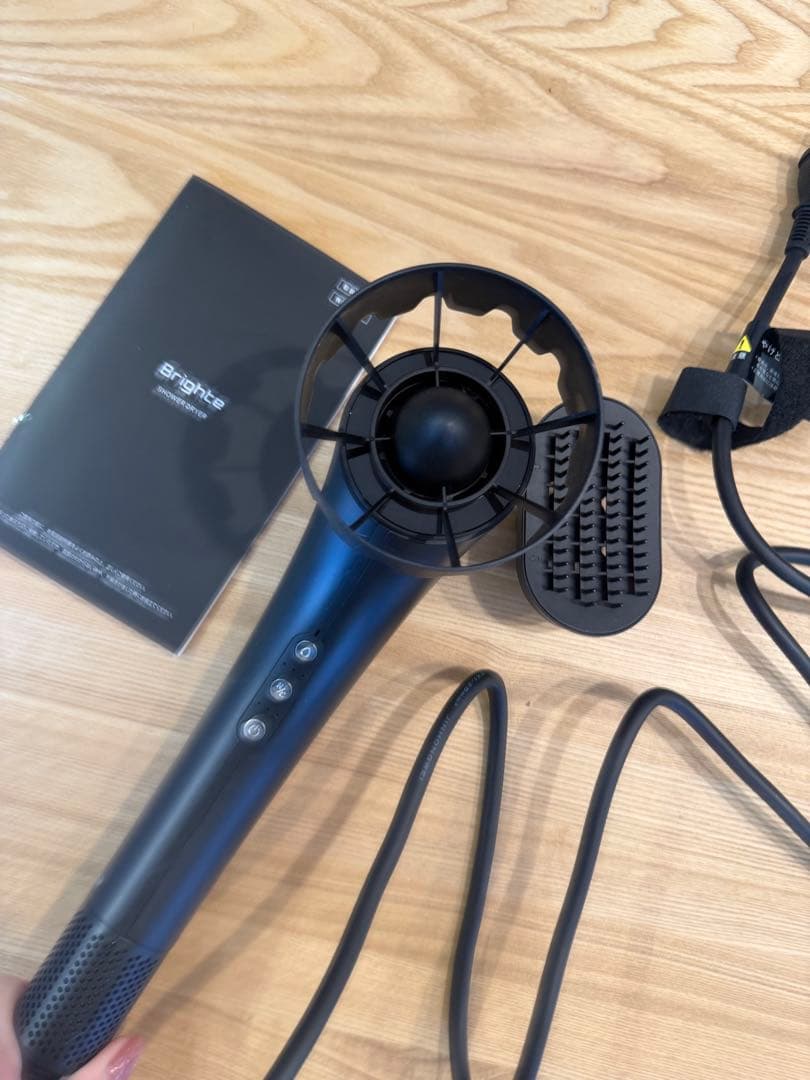 Brightte カーブ型ヘアドライヤー