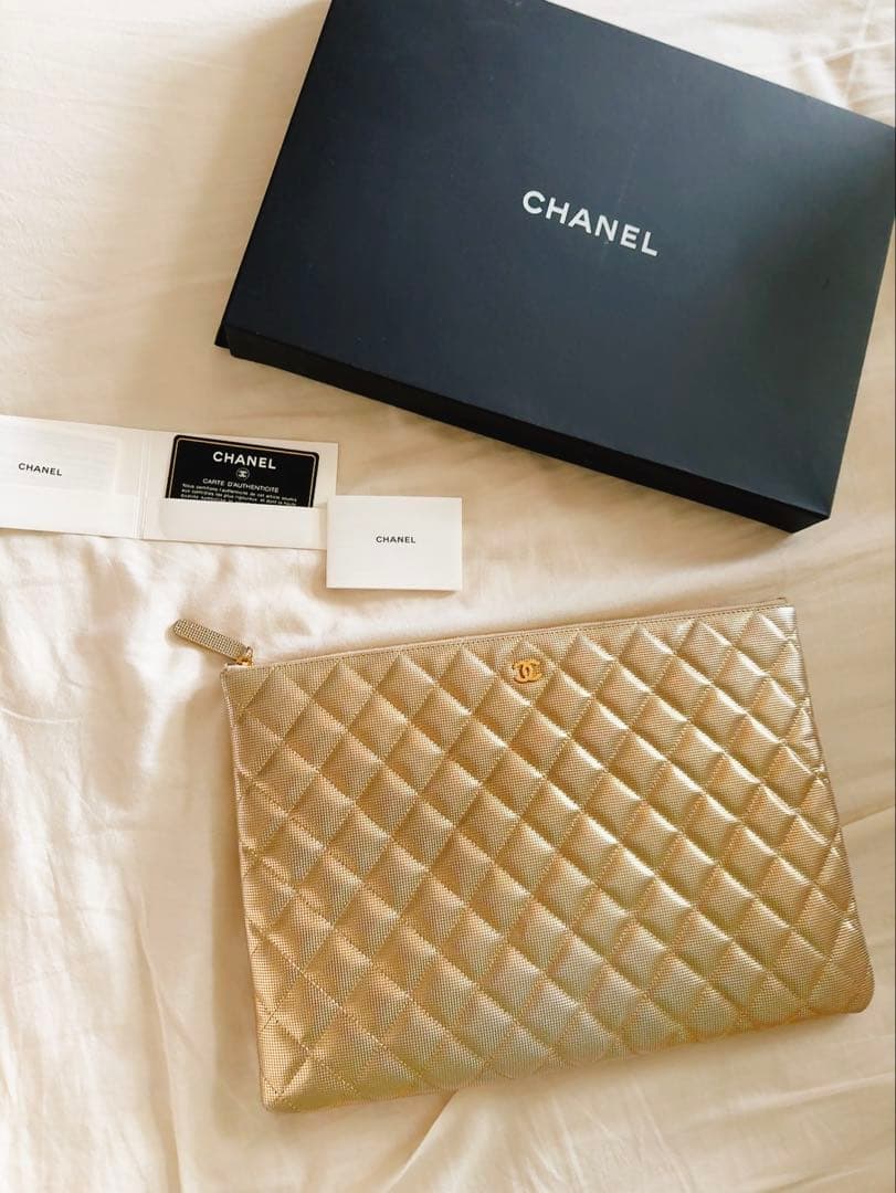 CHANEL マトラッセクラッチ