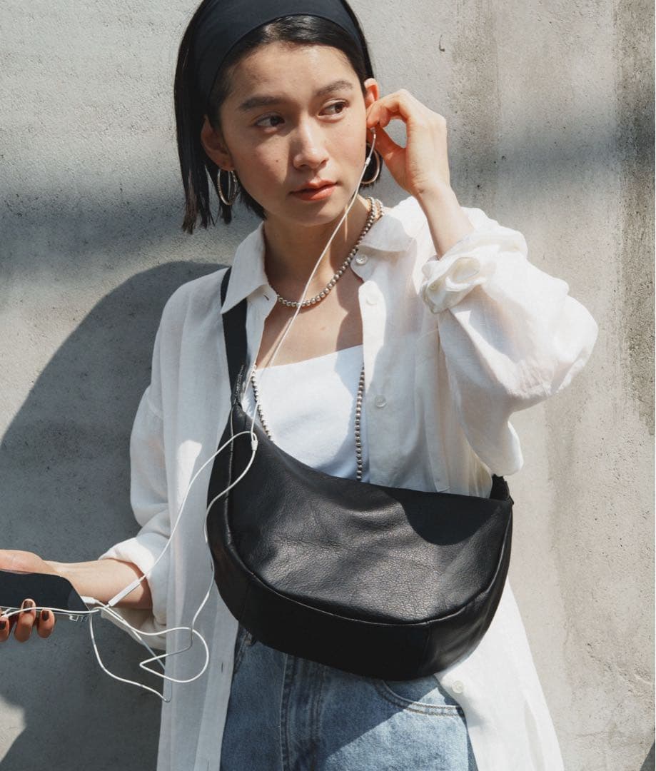 ソフトレザーラウンドショルダーバッグ ハンドバッグ