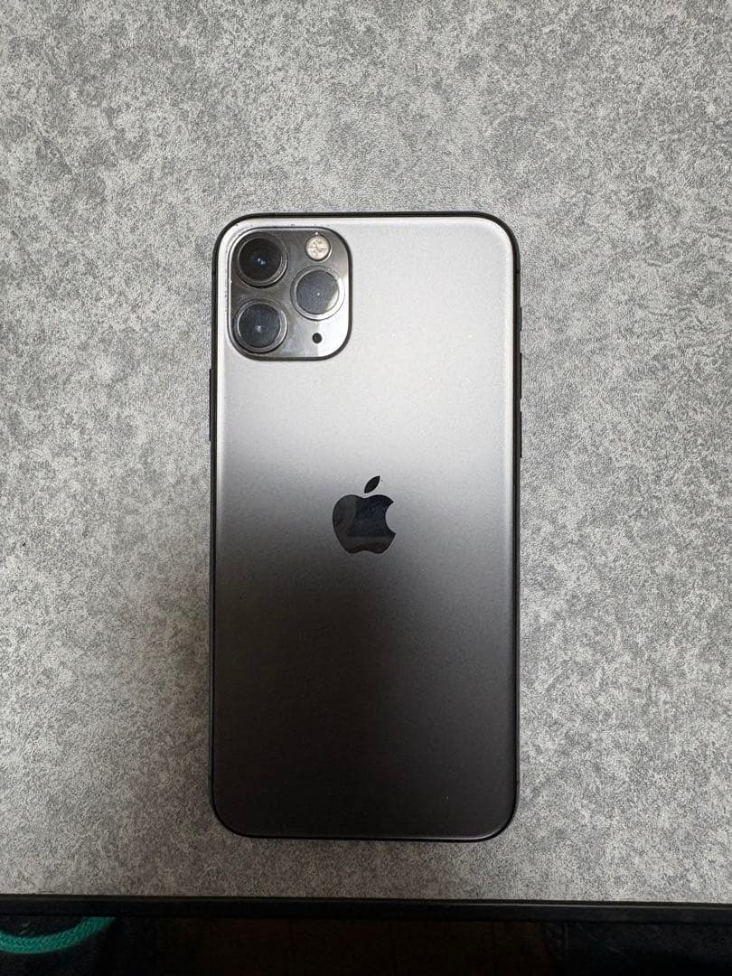 携帯電話本体 iPhone11pro 256GB