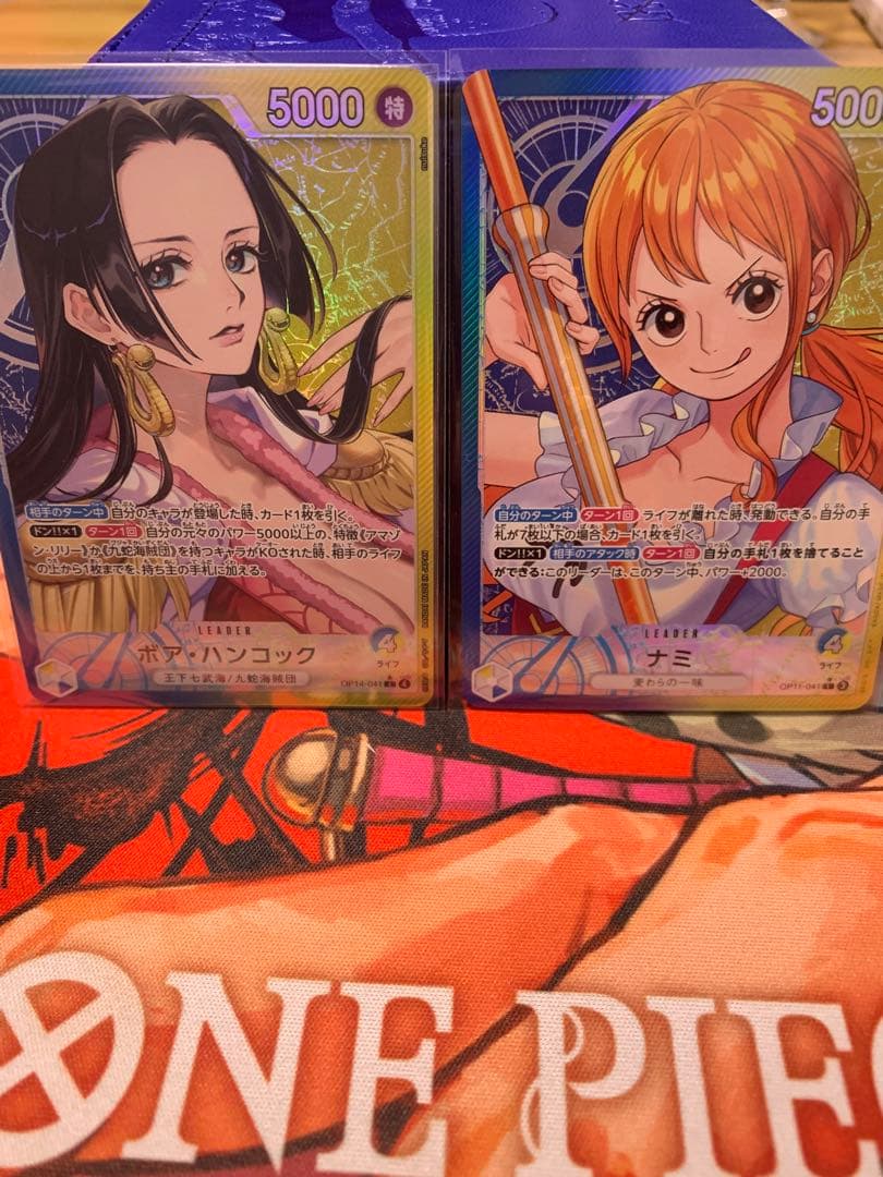 美品ワンピースカード ボア・ハンコック ナミ リーダーパラレル 2枚セット