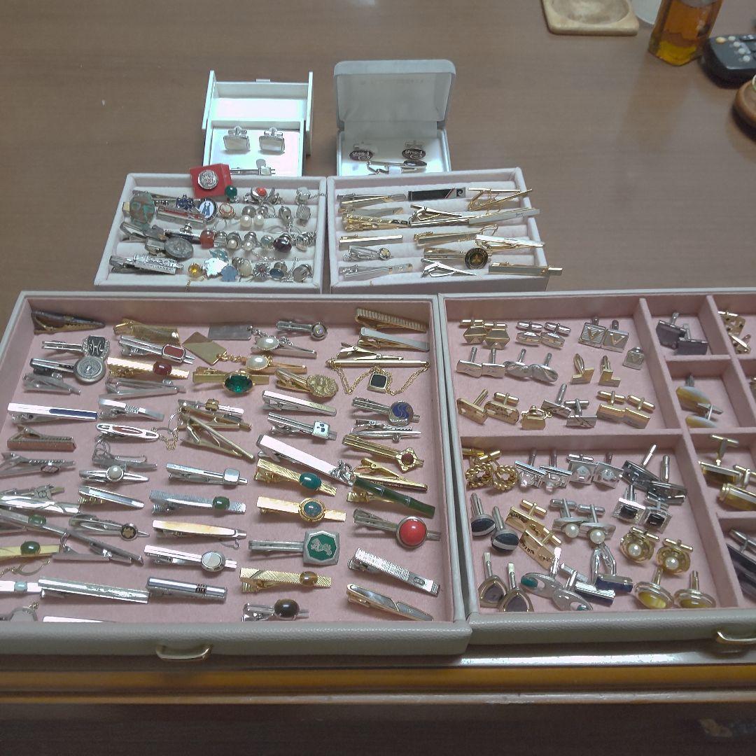 まとめ売り 大量ネクタイピン&ピンブローチ&カフス146点セット ブランドあり