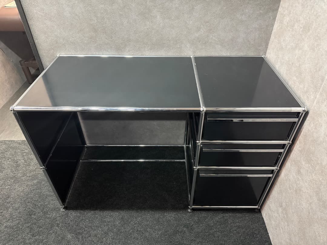 USM/ハラーシステム　デスク　キャビネット付３段　鍵有　ブラック