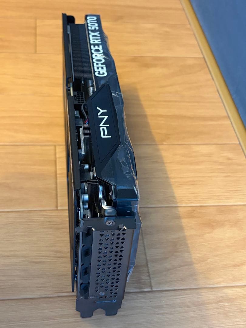 GeForce RTX 5070 12GB OC版 2028年10月まで保証有