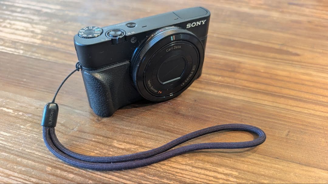 Cyber-shot デジタルスチルカメラ RX100(DSC-RX100)