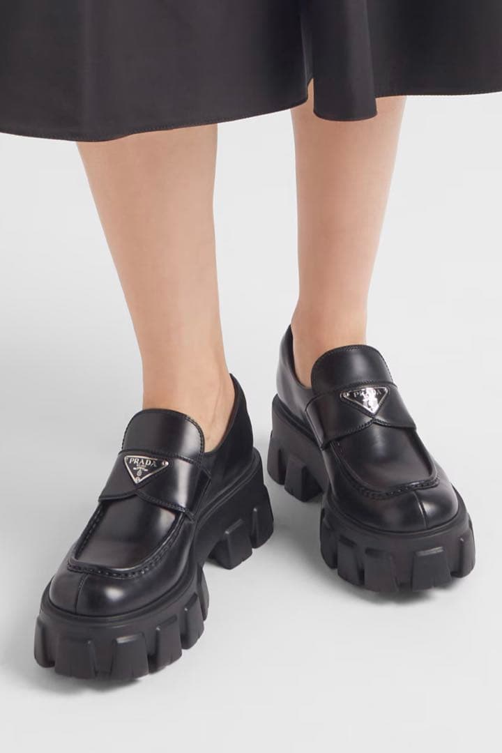 PRADA 黒 モノリス ブラッシュドレザー ローファー厚底 サイズ36