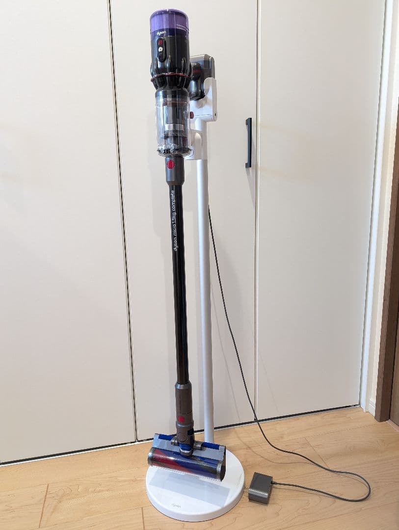 【いずみ】美品 DysonMicro 1.5kg Complete SV2