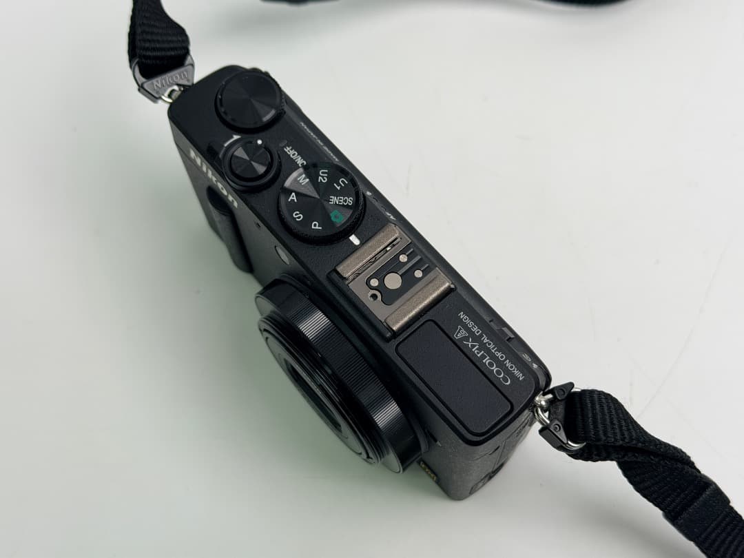 美品 ニコン APS-Cデジカメ COOLPIX A DX