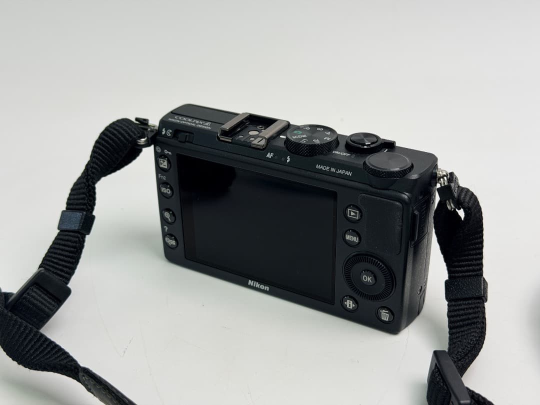 美品 ニコン APS-Cデジカメ COOLPIX A DX