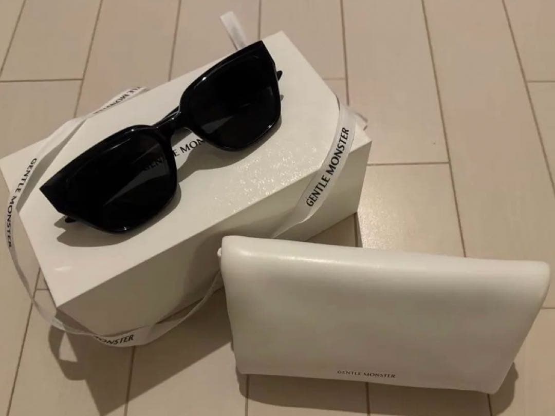 小物 GENTLE MONSTER NABI-01