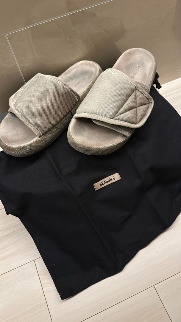 YEEZYSEASON6サンダルGRAPHITE NYLON SLIPPER43