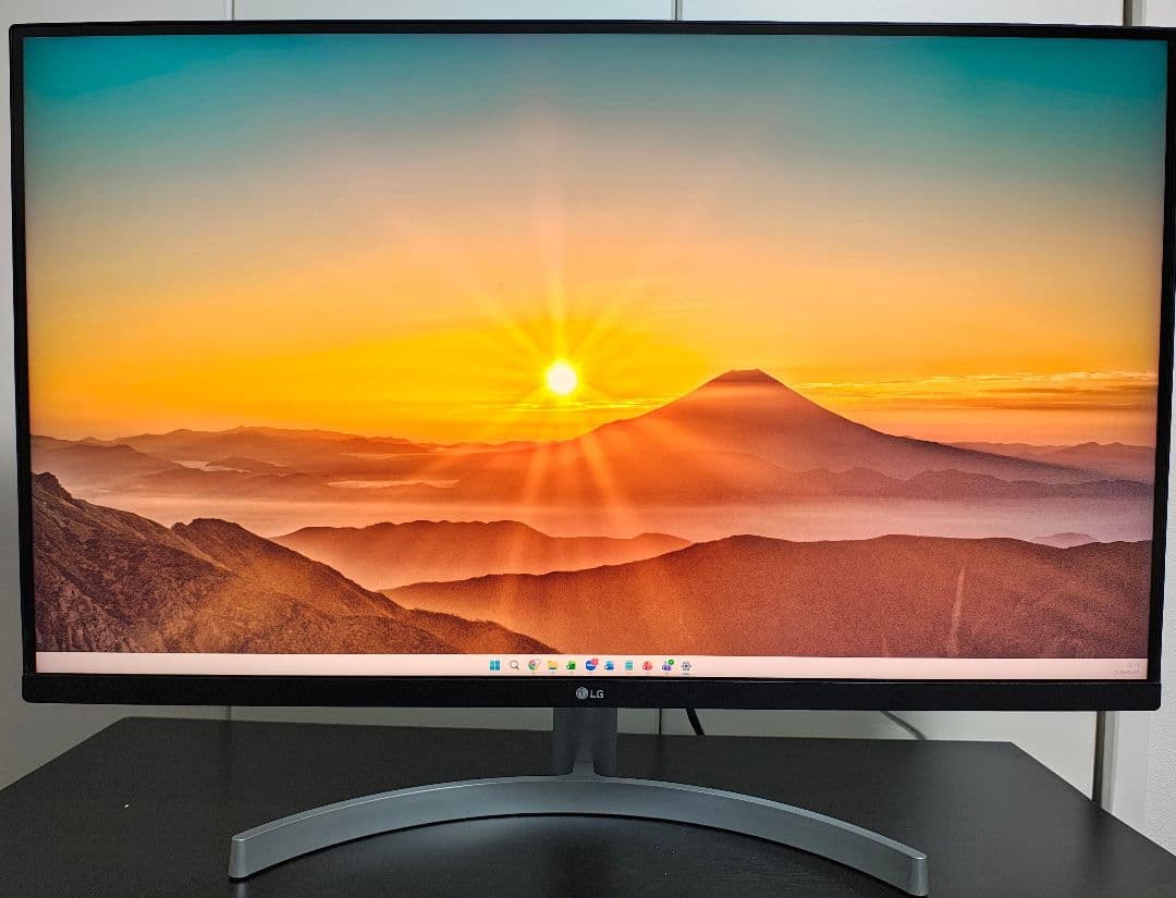 LG モニター　【32UN500-W】31.5型/4K 美品