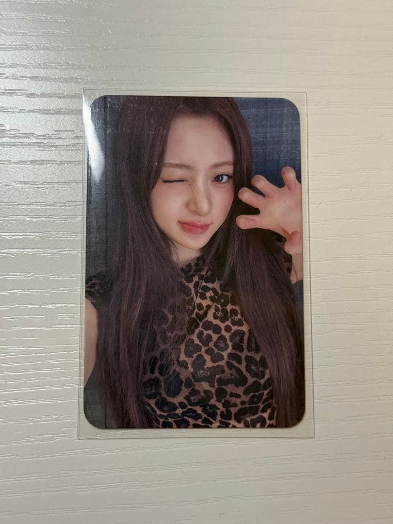 LE SSERAFIM ユンジン SPAGHETT hello82 USトレカ