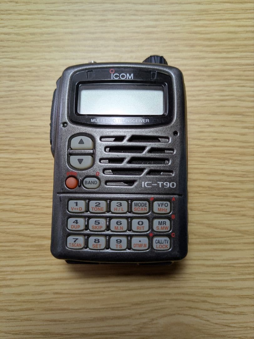 ICOM IC-T90 FMトランシーバー 50/144/430MHz
