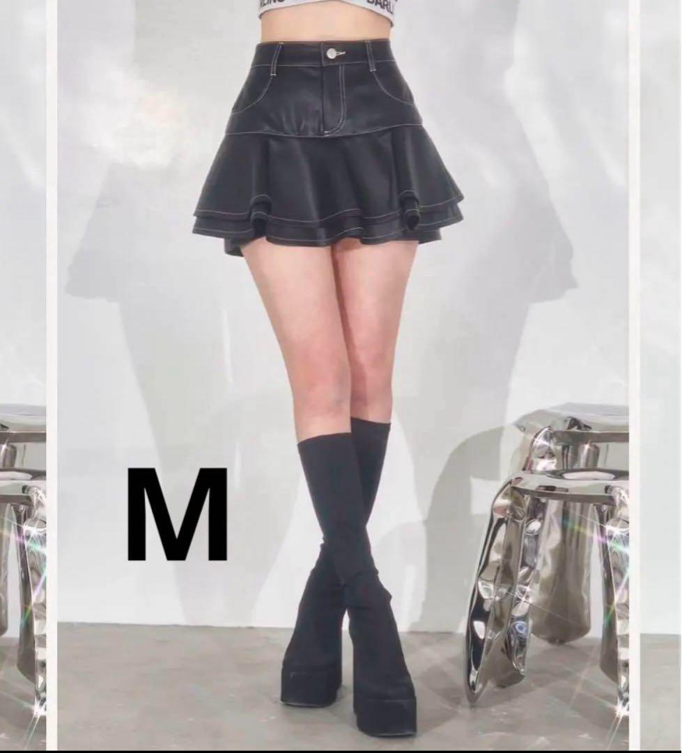 フリルレザーショートパンツ