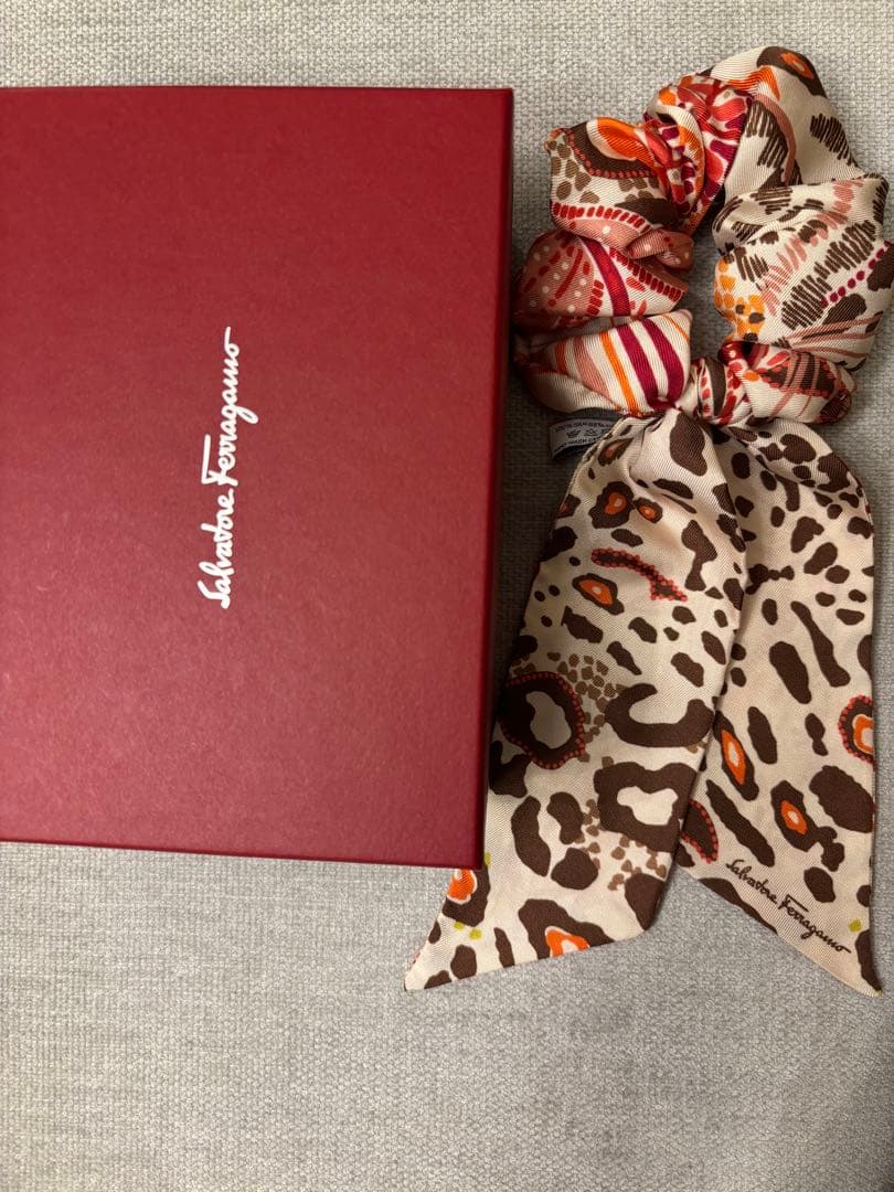 Ferragamo フェラガモ　ヘアアクセサリー　シュシュ新品未使用品