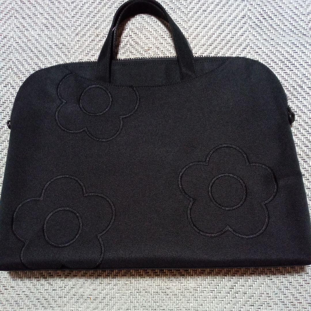 マリー・クワント　ブラック PCバッグ 小花柄赤裏地