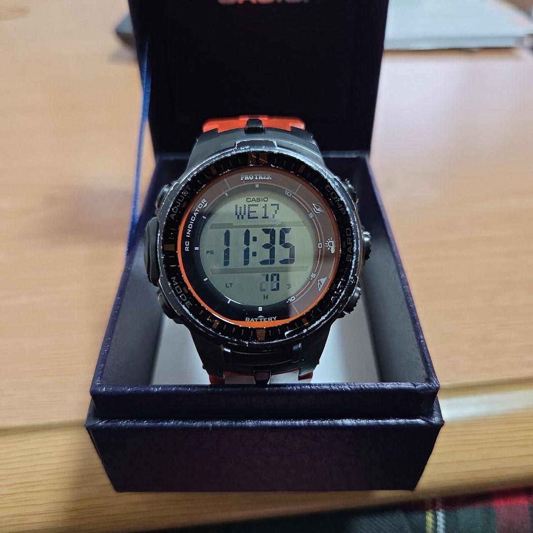 CASIO デジタル腕時計　プロトレック　ソーラー電波　 黒/オレンジ