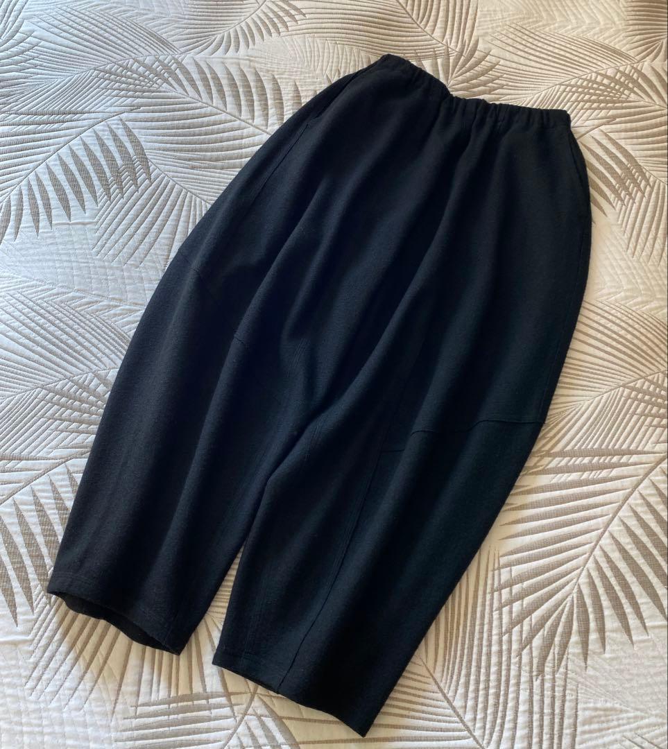 ヨーガンレール　ラム圧縮ウール　バルーンパンツ　黒　ババグーリ