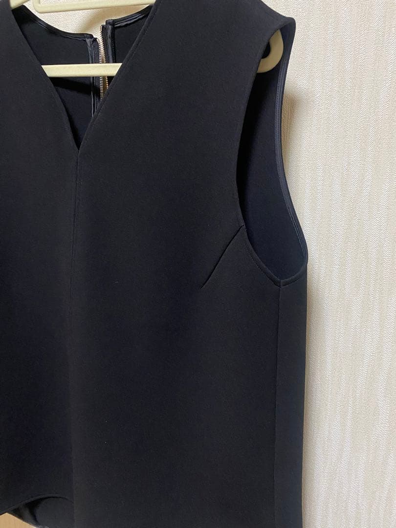 アドーア　ボンディングジャージーカットソー　ベスト　秋冬