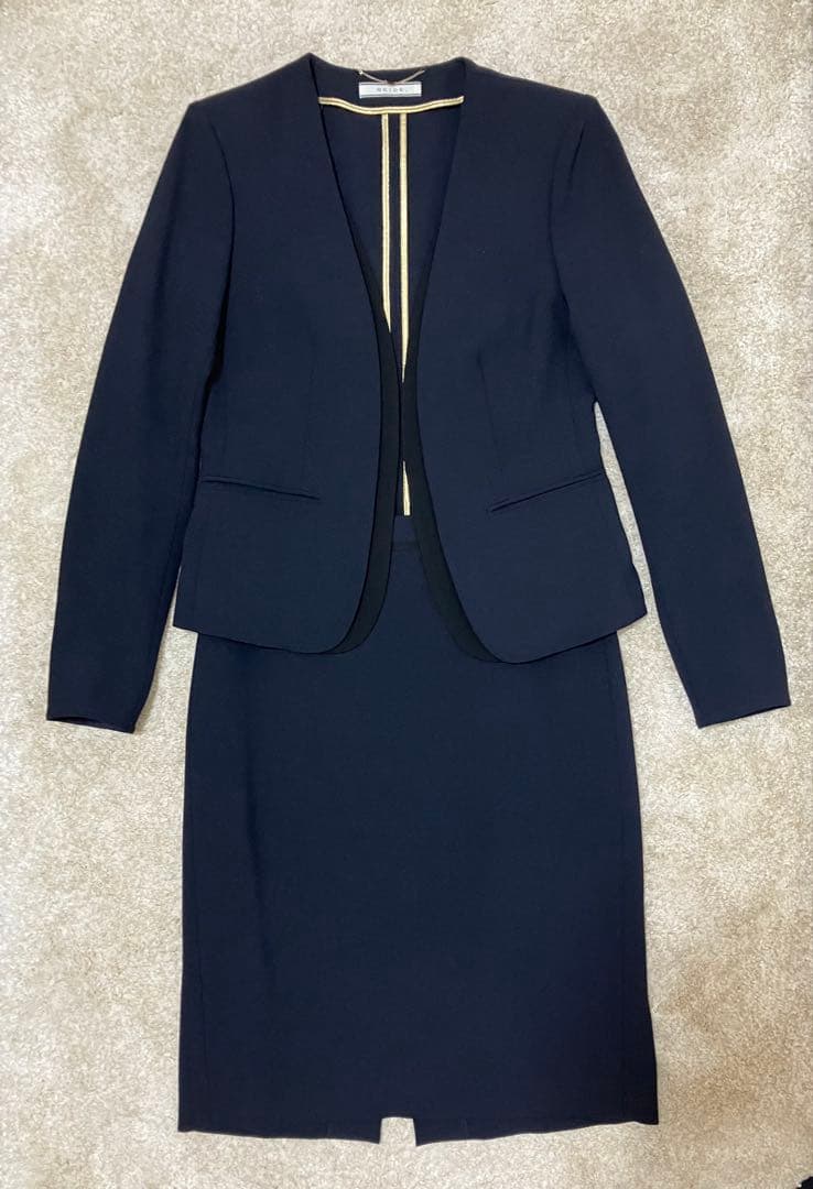 ベイジBeige,スカートスーツ2ジャケット紺EPOCANAYIアナイエポカ組曲