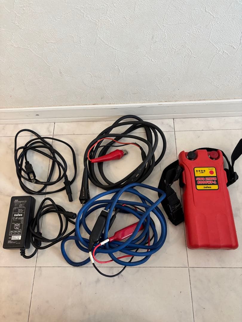 電動リールバッテリー ダイワ スーパーリチウム 8000WP-L 付属品付き