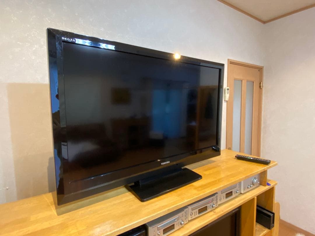 TOSHIBA REGZA 40型