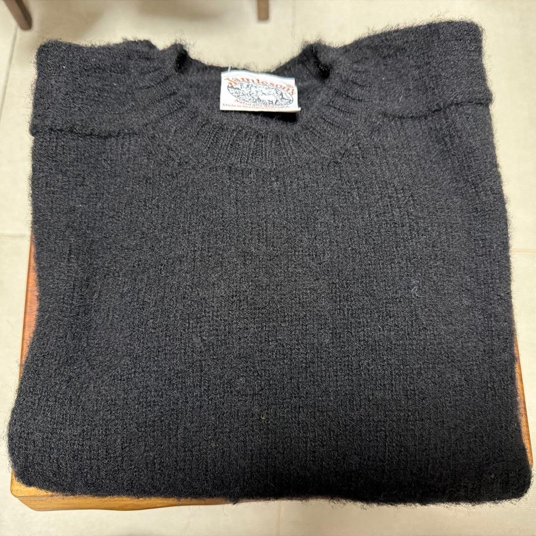 Jamieson’s シャギードッグ サドルショルダー 黒 ニット