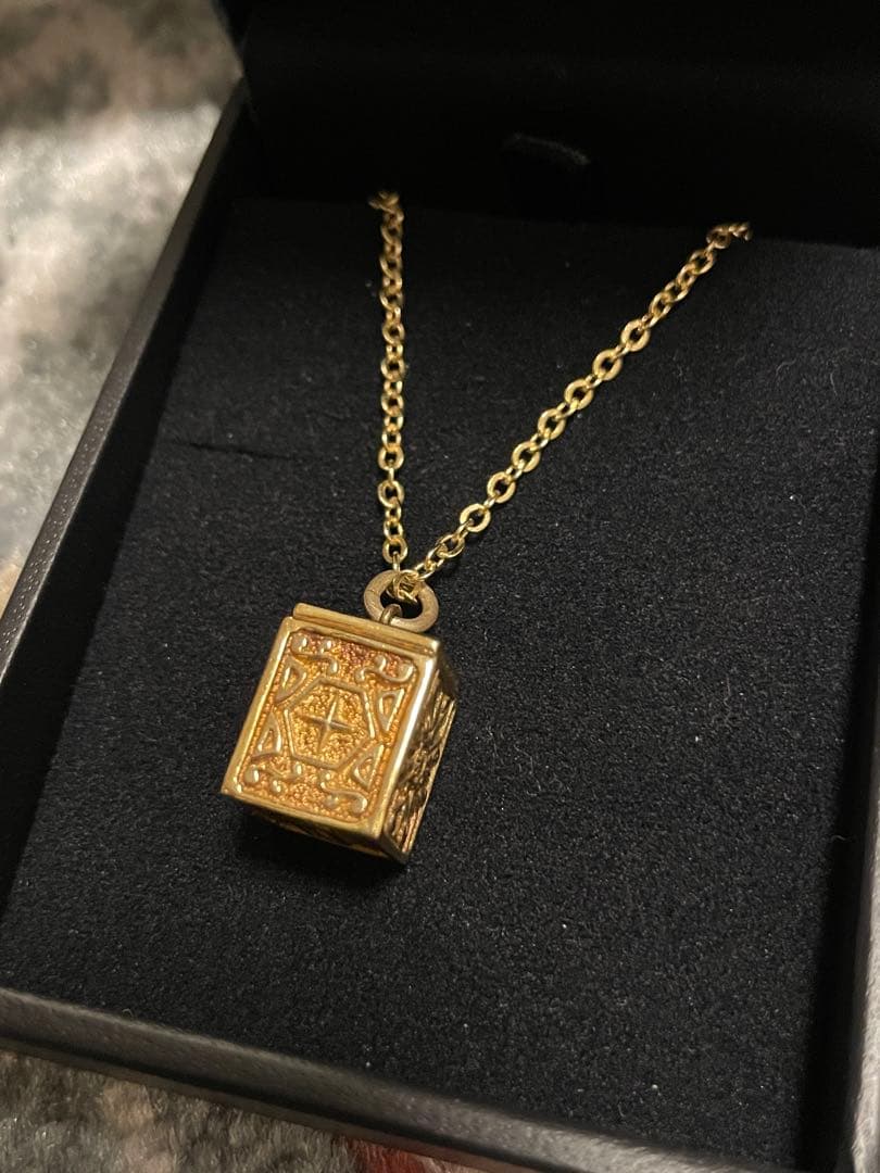 新品⭐︎聖闘士星矢の黄金聖衣箱デザインのペンダント　牡羊座(アリエス)