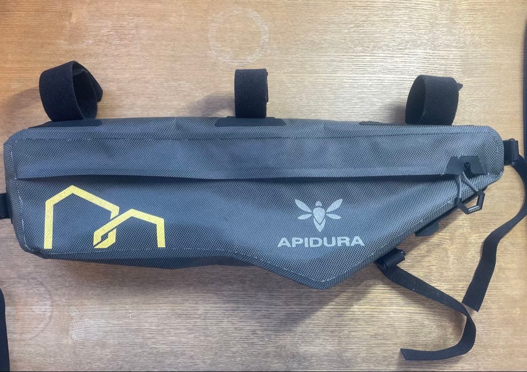 APIDURA フレームバッグ