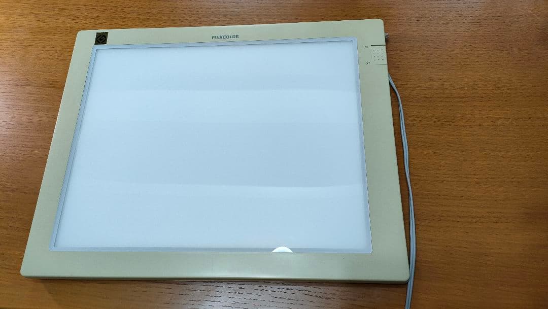 カラーイルミネータープロB4