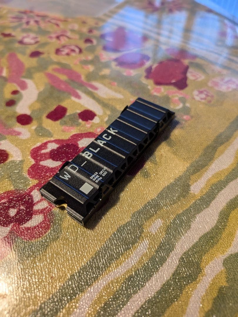 内蔵型SSD WD_BLACK SN850 1TB SSD(With Heatsink)