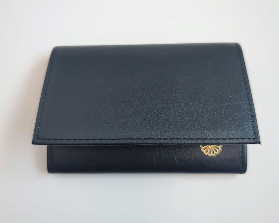 皇居限定　名刺入れ　 ブラック　菊の紋章入り　本革製