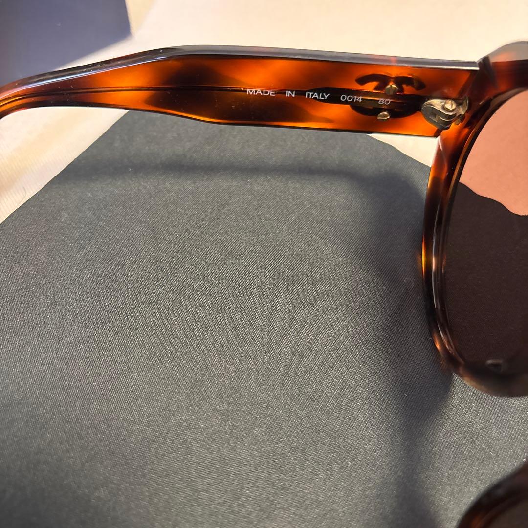 CHANEL オーバル型サングラス トートイズシェル